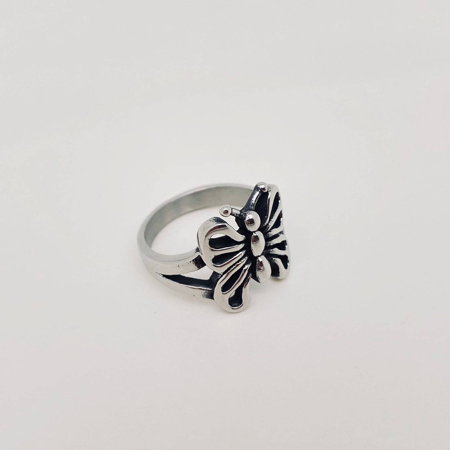 La Mariposa De Hannah Ring